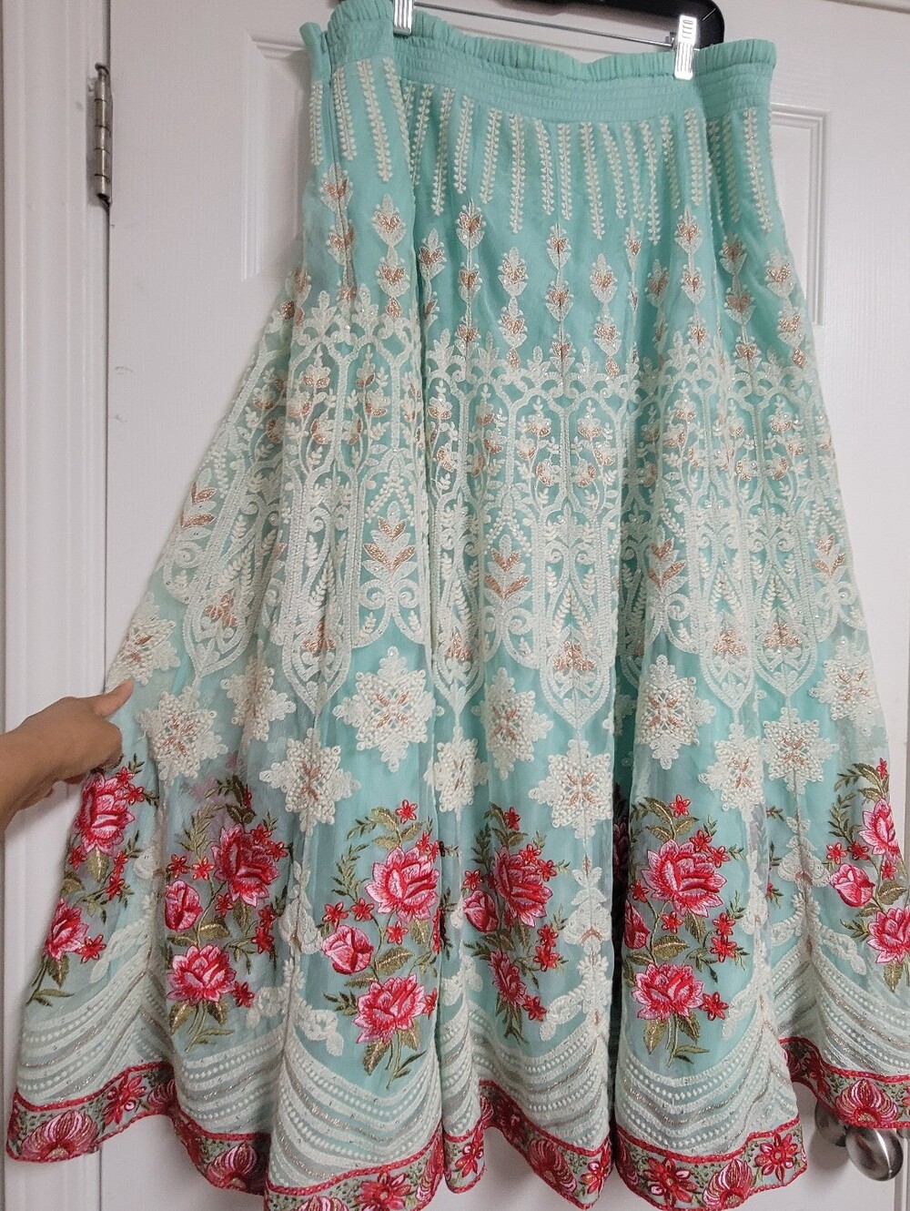 Soft Surroundings Analisa Lacy Embroidered Lined Floral Maxi Skirt Size Large. - Picture 4 of 11